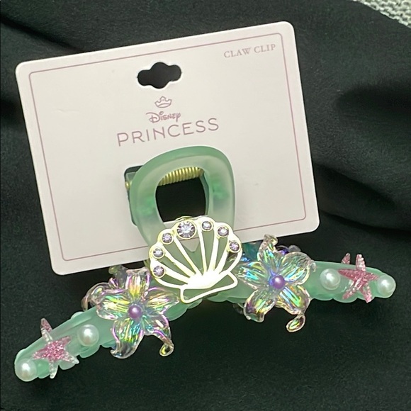 24HR DROP ⬇️ Disney Princess Ariel Hair clip - Picture 3 of 5